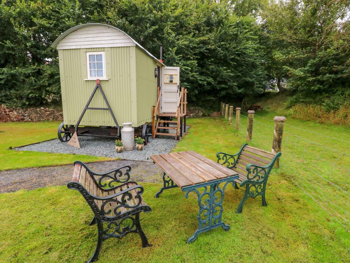 Shepherds Hut - The Crook Milford Haven Exterior photo